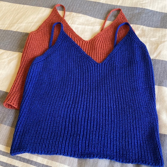 Tops - ♦️♦️♦️pick 3 items for 20.00, bundle for discount shipping too♦️♦️♦️